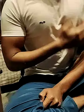 Snapshot of xxxhugedick0001 chatting on March 8, 2025, 9:39 am xxxhugedick0001 online show from March 8, 2025, 9:39 am