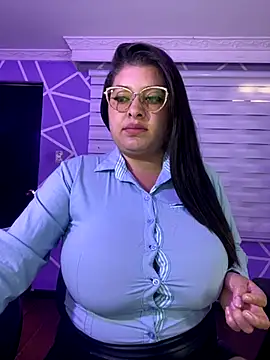 Snapshot of MiiaaJoness chatting on November 4, 2025, 3:16 pm MiiaaJoness online show from November 4, 2025, 3:16 pm