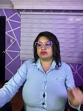 Snapshot of MiiaaJoness chatting on July 30, 2026, 3:44 pm MiiaaJoness online show from July 30, 2026, 3:44 pm