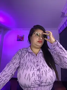 Snapshot of MiiaaJoness chatting on November 28, 2025, 3:01 pm MiiaaJoness online show from November 28, 2025, 3:01 pm