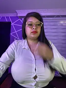 Snapshot of MiiaaJoness chatting on October 30, 2025, 3:42 pm MiiaaJoness online show from October 30, 2025, 3:42 pm