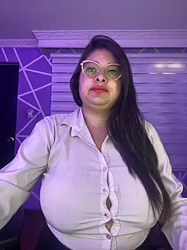 Snapshot of MiiaaJoness chatting on October 16, 2025, 2:47 pm MiiaaJoness online show from October 16, 2025, 2:47 pm