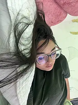 CelesteBrucee online show from April 11, 2026, 1:46 am