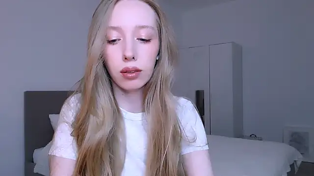 Luna insniity online show from March 26, 2026, 9:35 pm