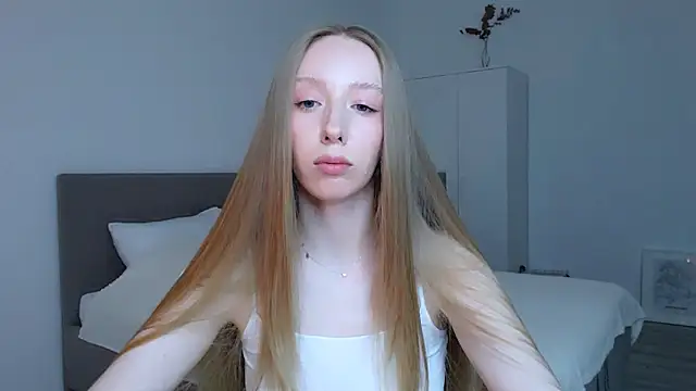 Luna insniity online show from October 28, 2025, 7:13 pm