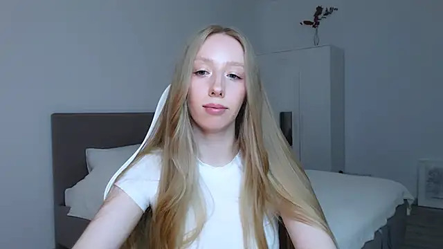 Luna insniity online show from September 24, 2025, 8:37 pm