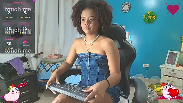 Snapshot of Eylend_Lisboa chatting on March 20, 2025, 1:15 pm Eylend Lisboa online show from March 20, 2025, 1:15 pm