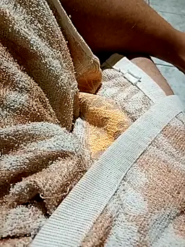 Snapshot of will1980 chatting on February 7, 2026, 5:15 am will1980 online show from February 7, 2026, 5:15 am