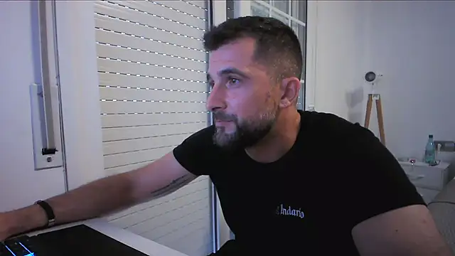 alex877x online show from July 22, 2026, 5:37 pm
