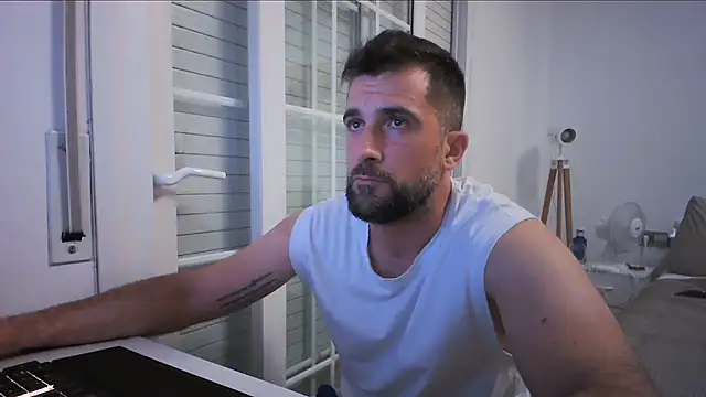 alex877x online show from August 5, 2026, 9:53 pm