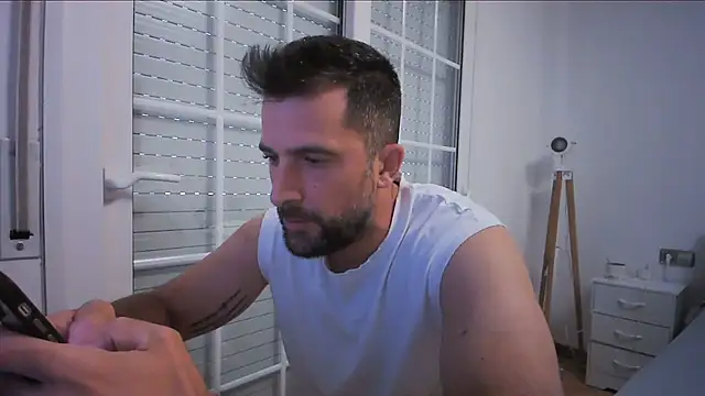 alex877x online show from July 13, 2026, 8:57 am