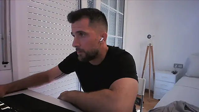 alex877x online show from July 5, 2026, 5:20 pm