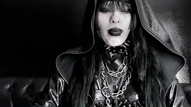 XXIOUX online show from April 29, 2026, 6:25 pm