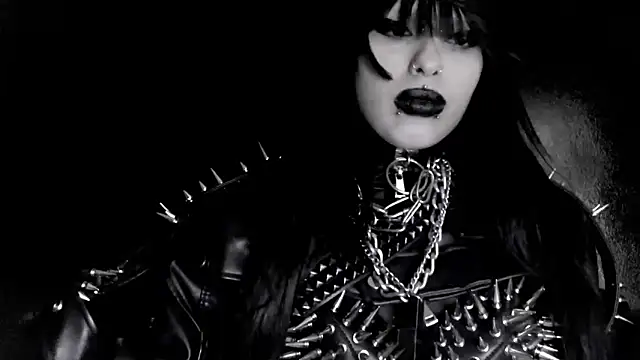 XXIOUX online show from April 28, 2026, 2:32 pm