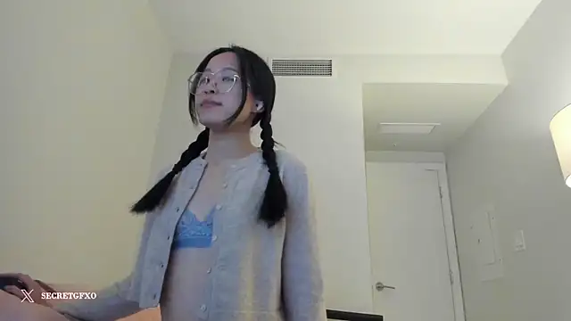 Snapshot of secretgirlfriendxo chatting on December 11, 2024, 6:58 am secretgirlfriendxo online show from December 11, 2024, 6:58 am