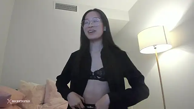 Snapshot of secretgirlfriendxo chatting on December 23, 2024, 5:17 am secretgirlfriendxo online show from December 23, 2024, 5:17 am