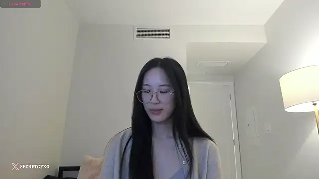 Snapshot of secretgirlfriendxo chatting on February 5, 2025, 11:55 am secretgirlfriendxo online show from February 5, 2025, 11:55 am