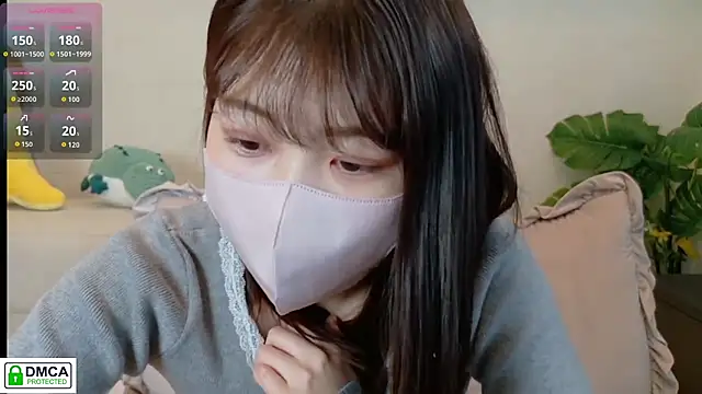 SUZU  online show from February 15, 2026, 1:06 am