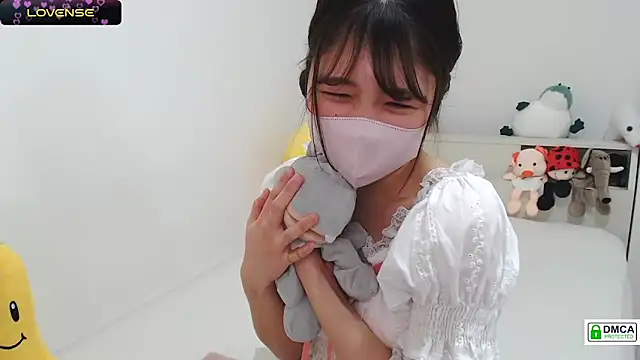 SUZU  online show from February 14, 2025, 1:13 am