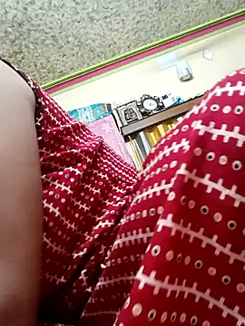 Snapshot of Riya-06 chatting on February 5, 2025, 7:53 pm Riya-06 online show from February 5, 2025, 7:53 pm