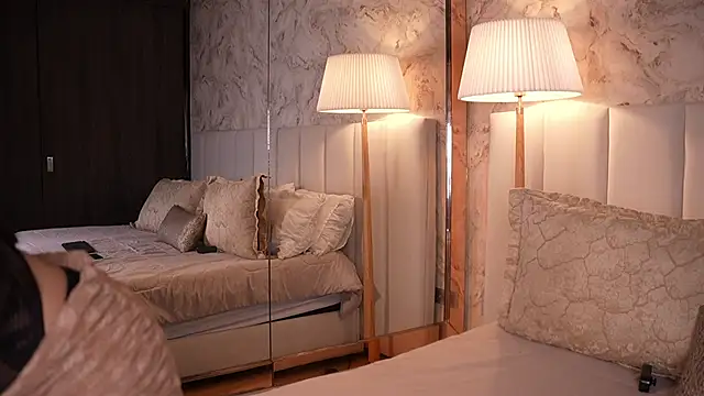 Rosalie vega online show from March 25, 2026, 12:33 am