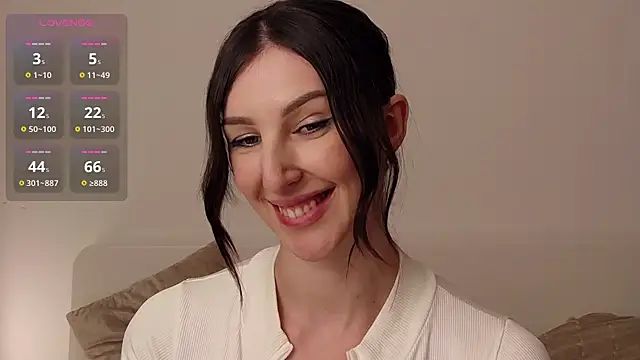 -Allure- online show from December 13, 2025, 8:04 pm