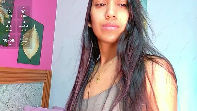 littlee emilyy  online show from June 25, 2026, 1:16 pm