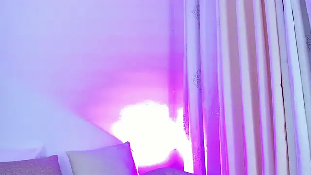Snapshot of Abby__colins chatting on December 6, 2024, 11:08 pm Abby colins online show from December 6, 2024, 11:08 pm