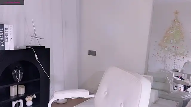 Snapshot of lvy-w chatting on December 20, 2025, 12:08 pm lvy-w online show from December 20, 2025, 12:08 pm