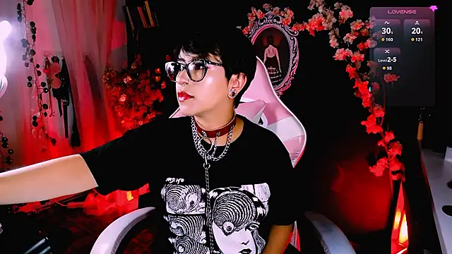 kitty roxy online show from March 12, 2026, 3:38 pm