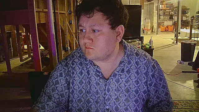 G  u  y online show from November 28, 2025, 3:01 pm