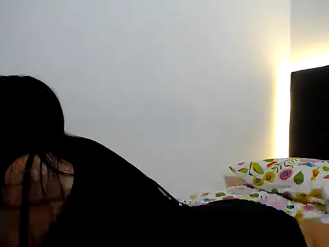 Snapshot of Alexxawinter chatting on February 3, 2026, 11:10 pm Alexxawinter online show from February 3, 2026, 11:10 pm