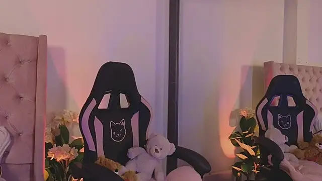  Linoshka 1 online show from March 26, 2026, 8:07 pm