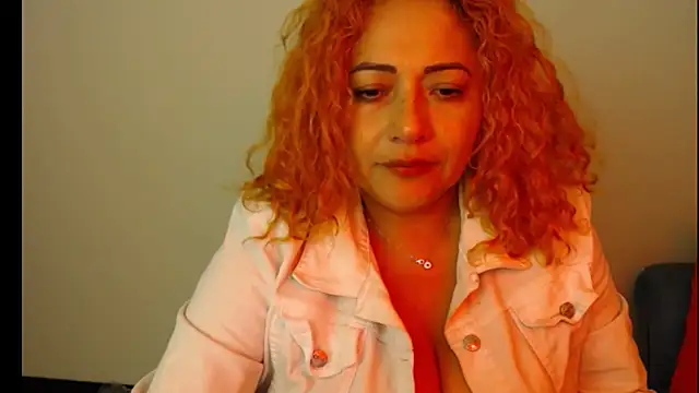 MariaJoseBarraza online show from October 31, 2025, 3:14 am