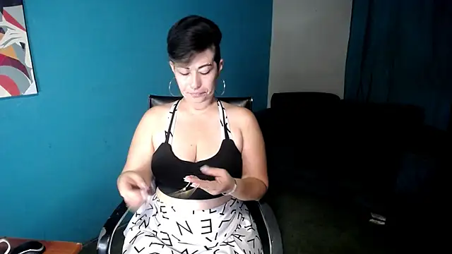 Snapshot of Sunny_rayz_ chatting on July 7, 2026, 10:30 am Sunny rayz online show from July 7, 2026, 10:30 am
