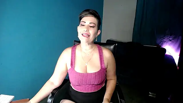Snapshot of Sunny_rayz_ chatting on June 30, 2026, 10:37 am Sunny rayz online show from June 30, 2026, 10:37 am