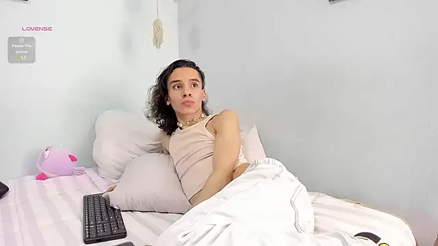 Snapshot of imcoltonalvin chatting on February 22, 2025, 12:27 am imcoltonalvin online show from February 22, 2025, 12:27 am