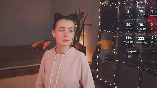 bananya kitty online show from February 10, 2025, 6:03 pm