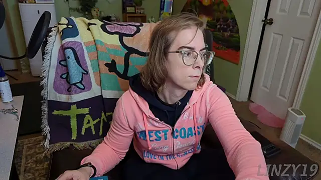 Linzy 19 online show from February 16, 2025, 6:43 pm