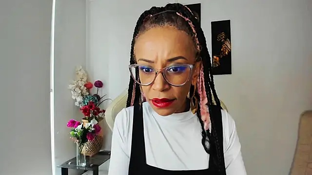 ScarlettMalbec online show from February 13, 2025, 9:17 pm