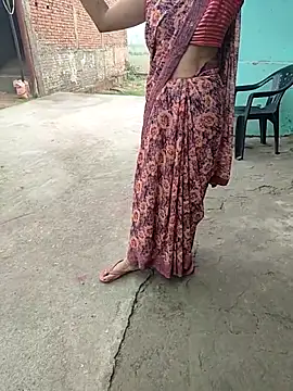 COUPLLE VILLAGE online show from March 11, 2026, 3:22 am