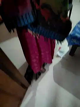 COUPLLE VILLAGE online show from February 23, 2025, 1:13 am