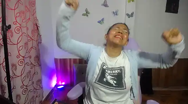 Snapshot of daleska_ayala_1 chatting on March 19, 2025, 7:49 pm daleska ayala 1 online show from March 19, 2025, 7:49 pm