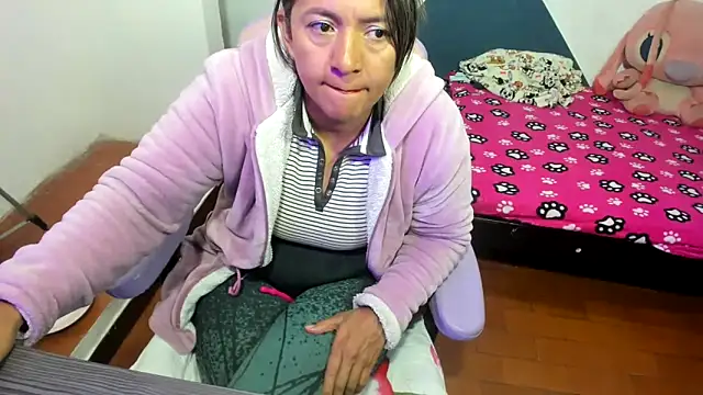 daleska ayala 1 online show from November 12, 2025, 10:24 pm