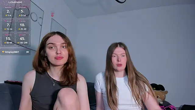 Snapshot of stassie_mil chatting on June 3, 2026, 7:29 pm stassie mil online show from June 3, 2026, 7:29 pm