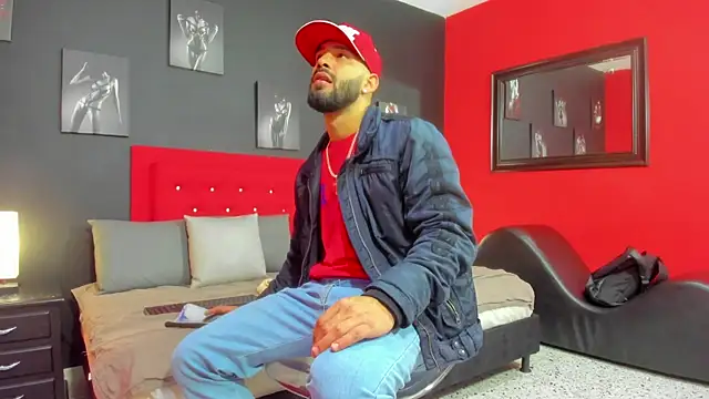 Snapshot of Thiagogomez chatting on October 22, 2025, 12:37 pm Thiagogomez online show from October 22, 2025, 12:37 pm