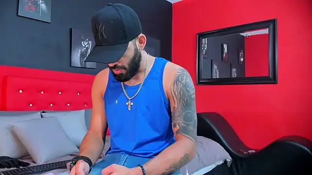 Snapshot of Thiagogomez chatting on September 13, 2025, 12:27 pm Thiagogomez online show from September 13, 2025, 12:27 pm