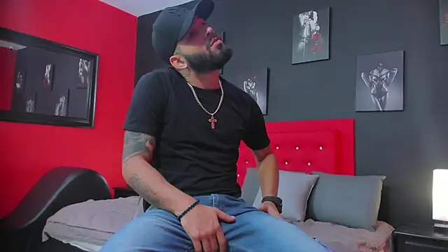 Snapshot of Thiagogomez chatting on September 29, 2025, 12:22 pm Thiagogomez online show from September 29, 2025, 12:22 pm