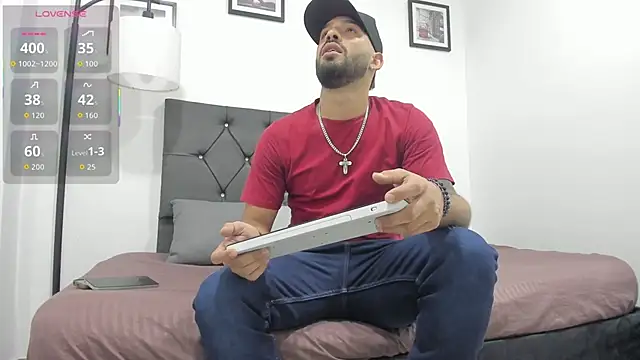 Snapshot of Thiagogomez chatting on February 6, 2026, 6:59 pm Thiagogomez online show from February 6, 2026, 6:59 pm