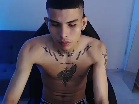 Snapshot of hot_king20 chatting on January 14, 2026, 10:46 pm hot king20 online show from January 14, 2026, 10:46 pm